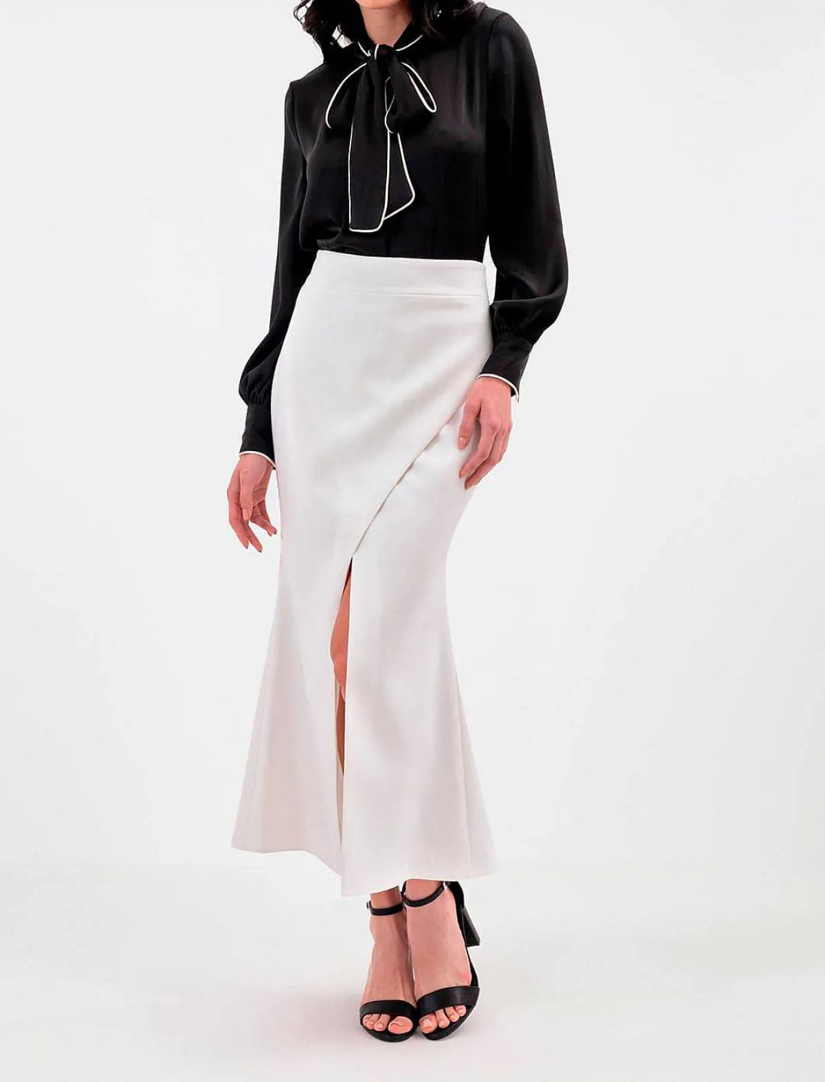 Discount Asymmetric Fascus With Opening Women Skirts